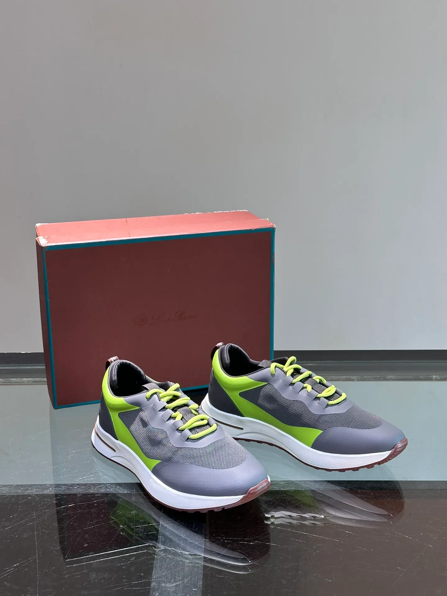 Factory price: 540💰Loro men's shoes💰iana niche Loro classic jogging shoes, men's lace-up casual shoes and sneakers, high-quality lightweight and comfortable fabrics, suitable for outdoor leisure, the color scheme is young and energetic, and it looks great with sportswear or casual suits! Size: 39-45 (46 customized)